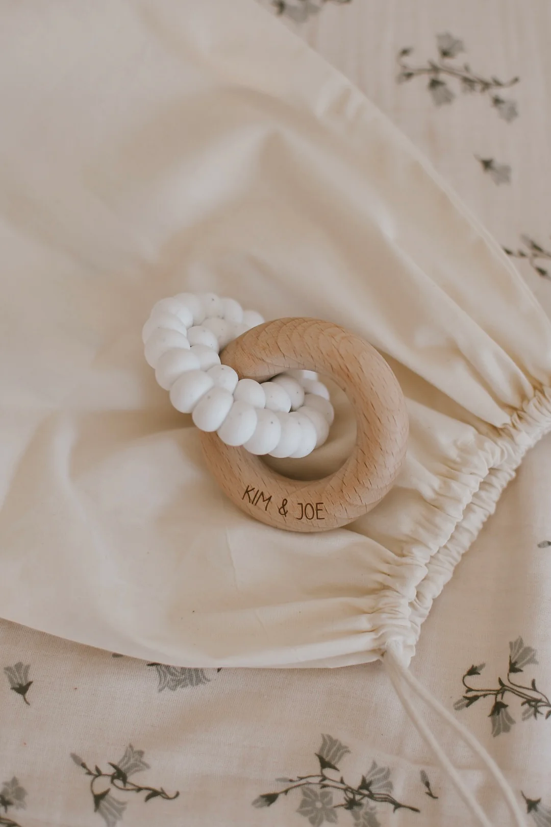 Anneau de dentition en bois et silicone - Blanc – Image 6