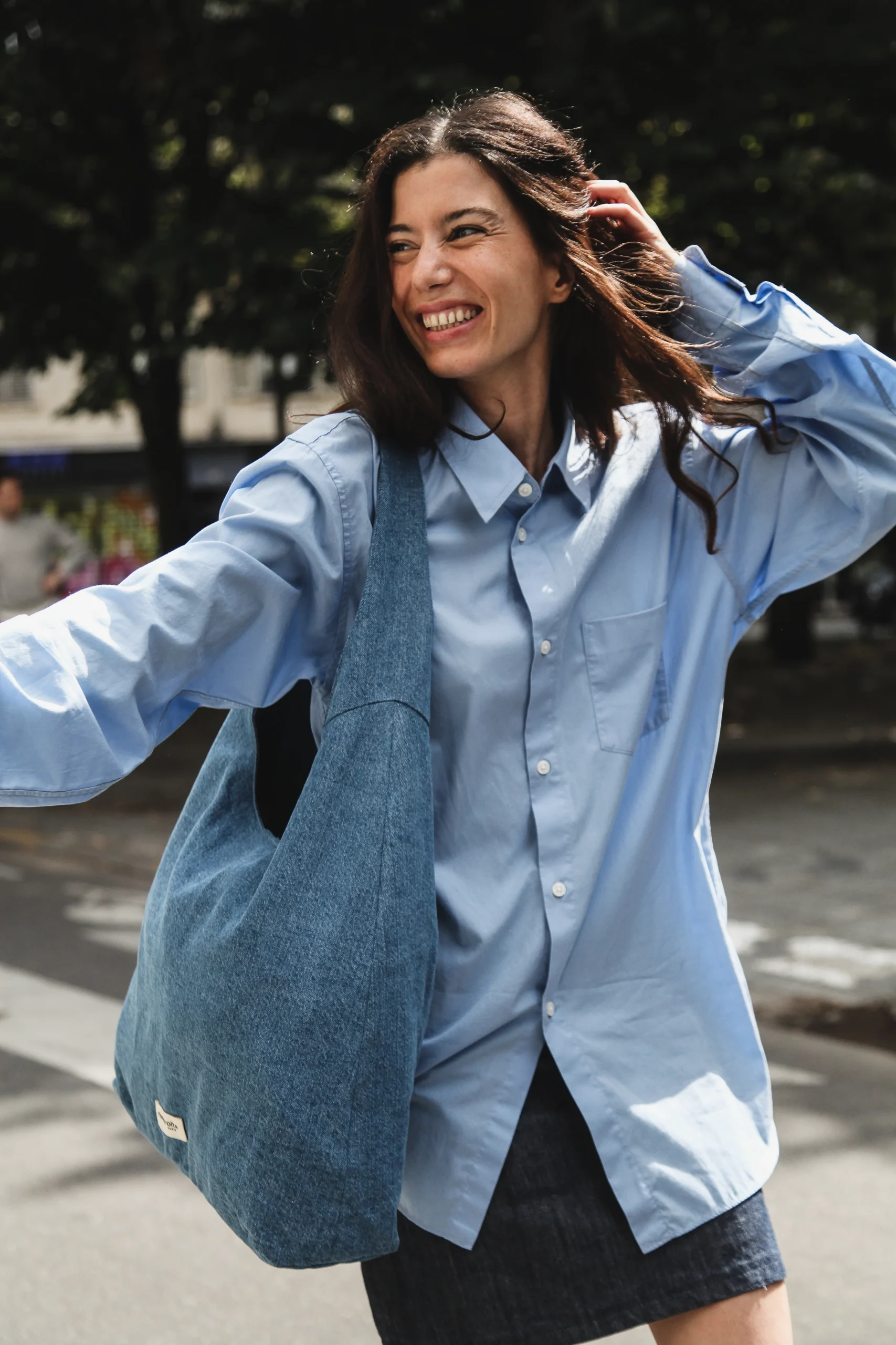 Richelieu le sac hobo - Denim Clair recyclé – Image 5