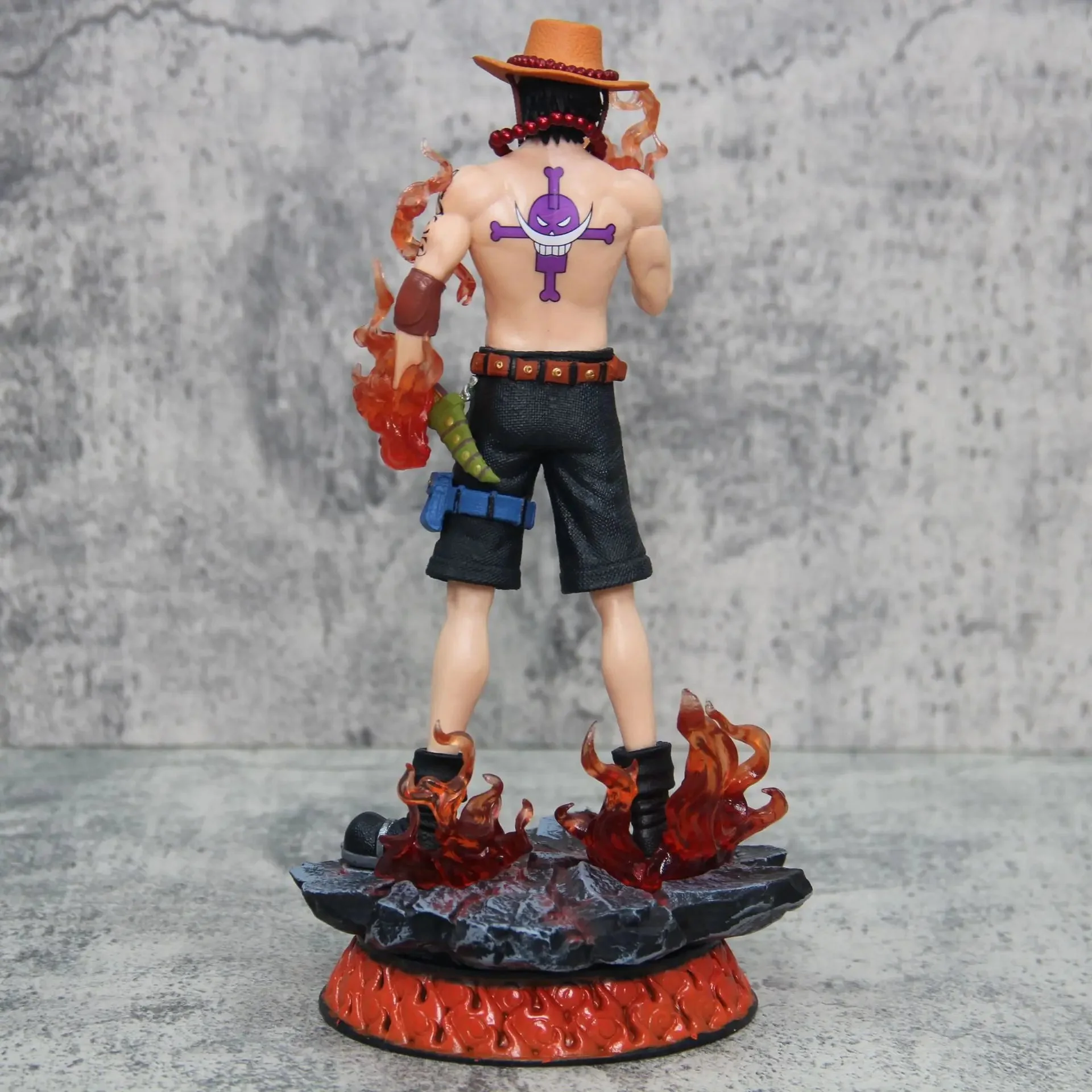 Figurine d'action de 25 cm en PVC de Portgas D Zan – Image 3