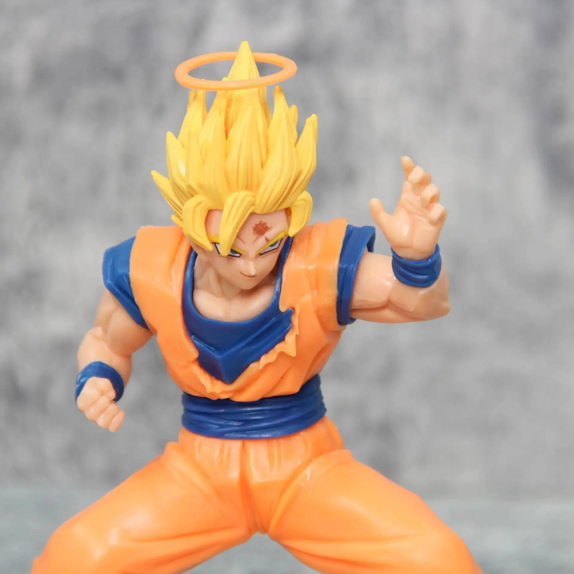 Figurine Dragon Ball Z en version dommages de combat – Image 6