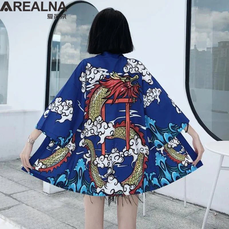 Kimono traditionnel féminin avec imprimé d’animés – Image 7