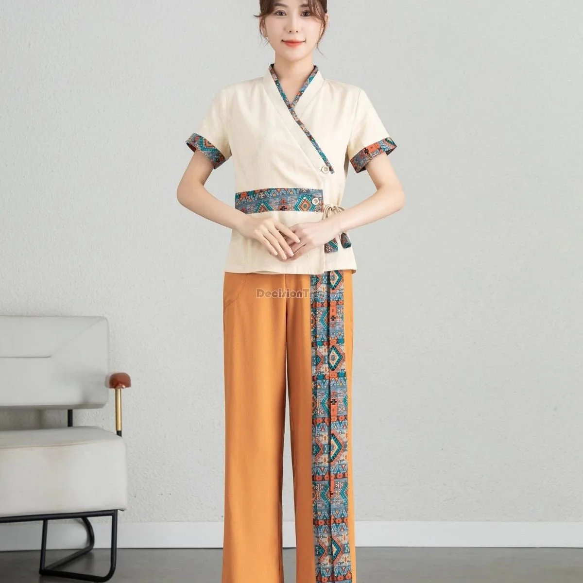 Uniforme de spa de style thaïlandais pour femmes – Image 2